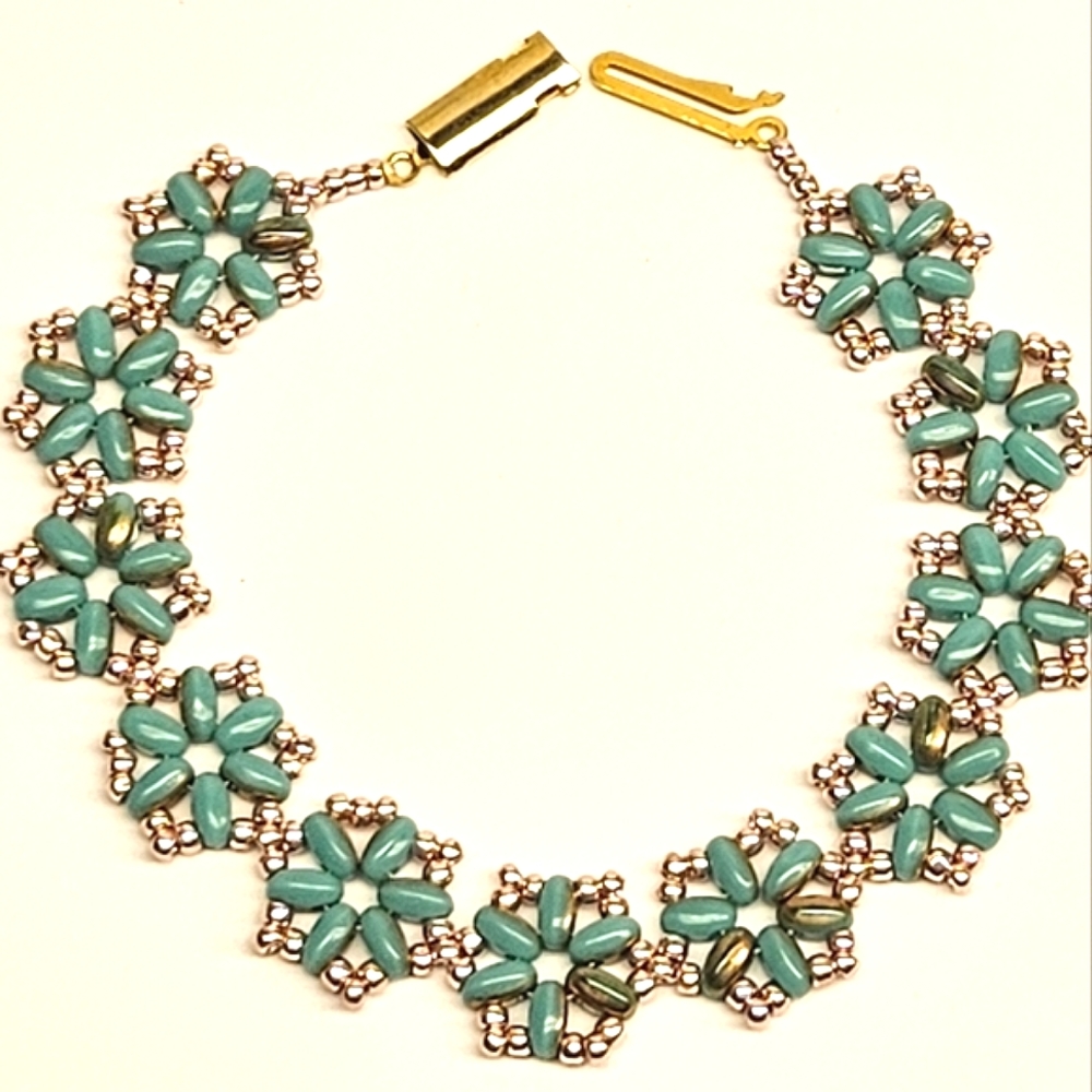 Flower Seed Bead Bracelet
